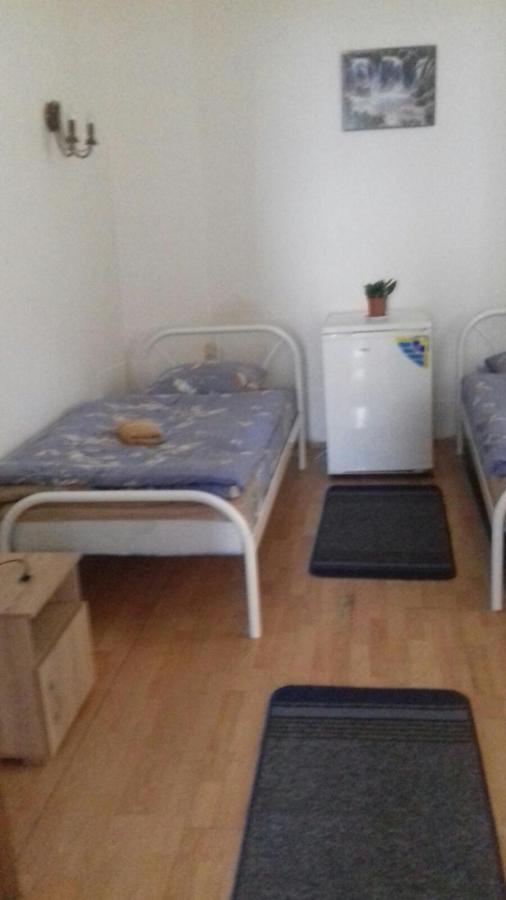 Gelena Гостьовий Двір Uzhhorod Luaran gambar